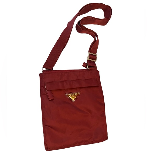 Pegaso 1964 deep red crossbody bag - Picture 1 of 6